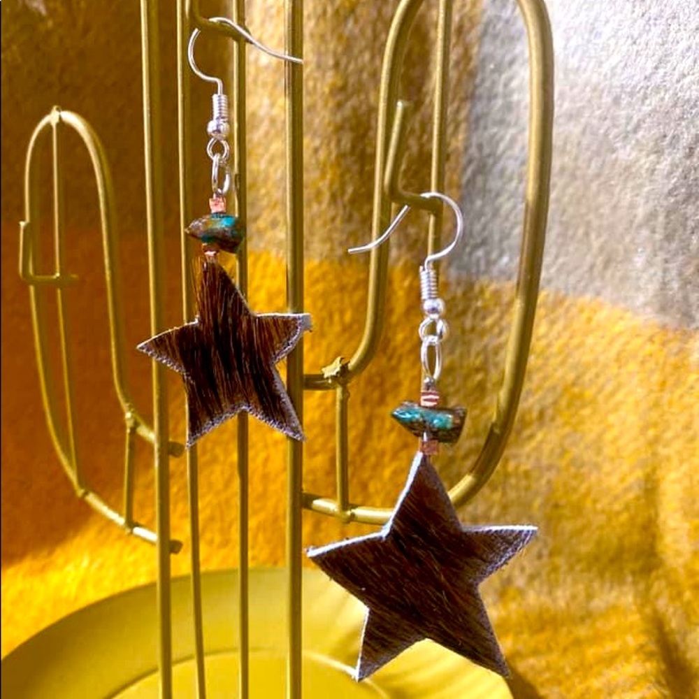 Star cowhide earrings